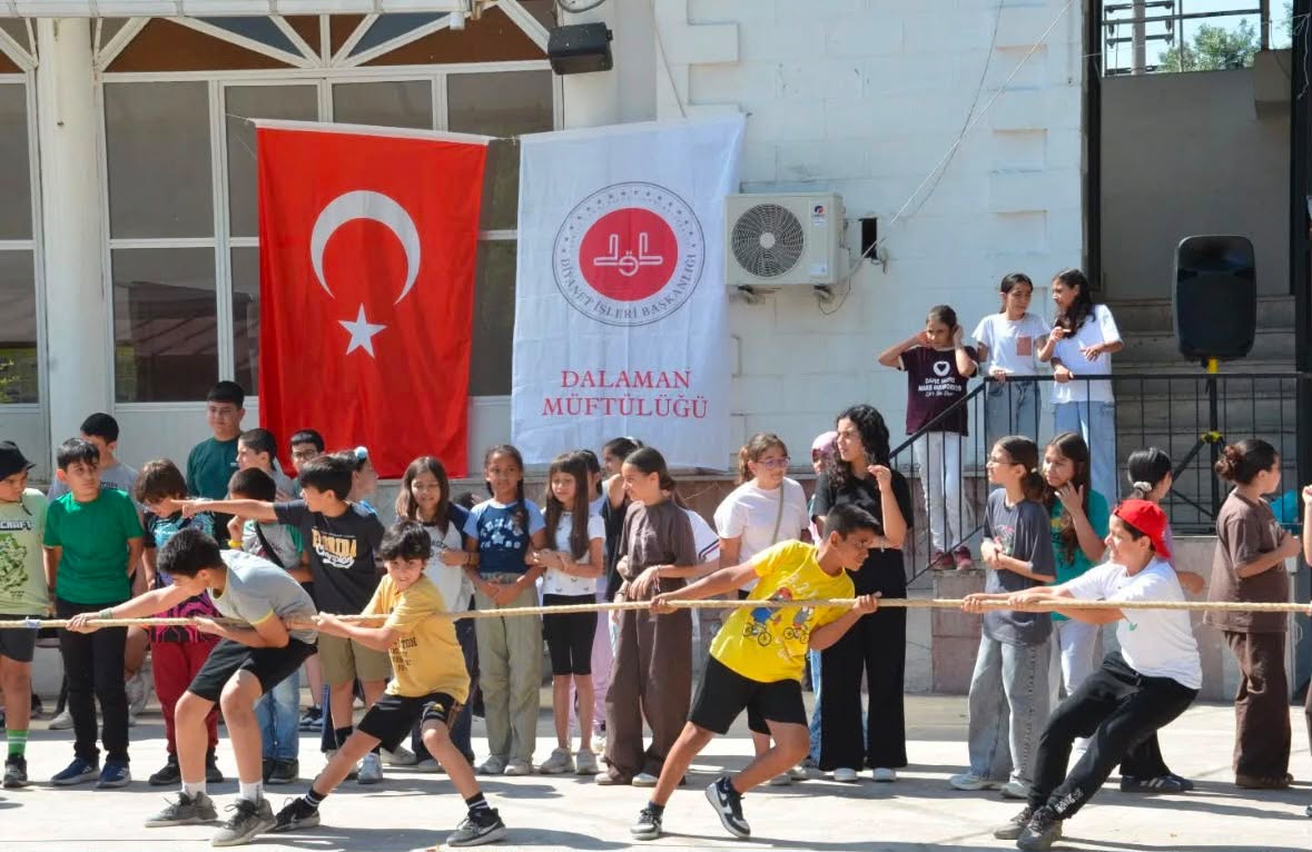 The Turkish Tug-of-War Federation took its place at the Dalaman ÇEDES Year-End Festival.