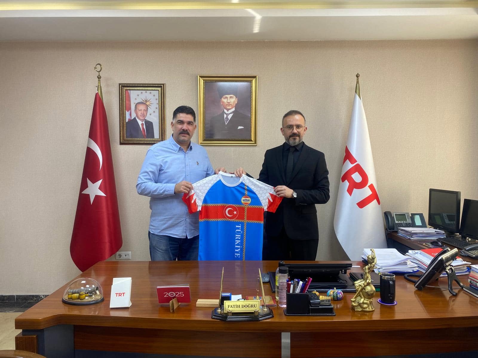 They visited Fatih Doğru, TRT’s Çukurova Regional Director, at his office and held consultations regarding Mersin and sports.