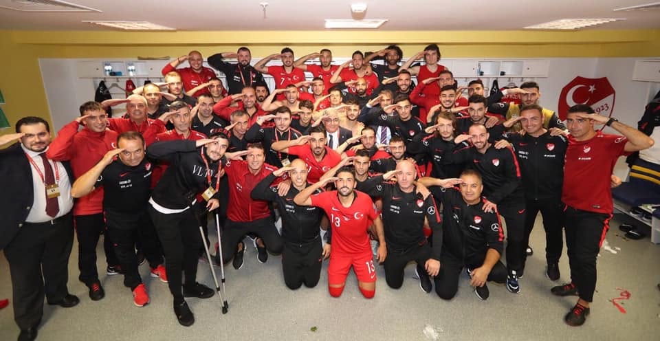 Halat Çekme Milli takımı, Euro 2020 Futbol Şampiyonasına katılacak olan, Milli Takımımızı kutlar başarılar dileriz. 🇹🇷
