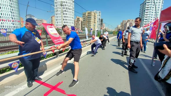 Adana Büyükşehir Belediyesi ve Merkez Belediyeler Halat Çekme Şampiyonası yapıldı