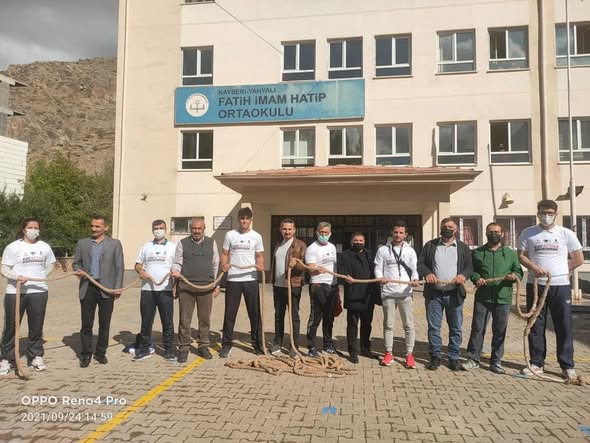 KAYSERİ YAHYALI İLÇESİ BENDE VARIM DEDİ