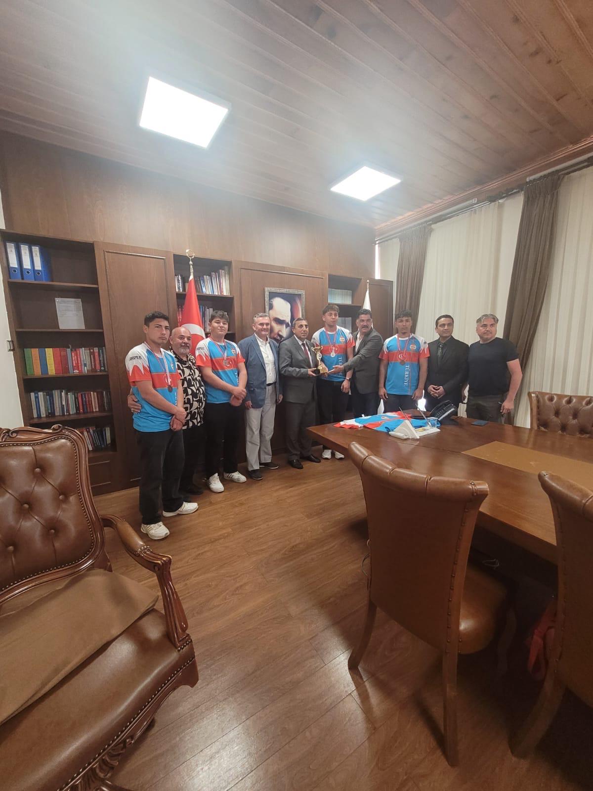 Silifke's Pride: National Athletes Pay Meaningful Visit to the District Governor's Office - 4