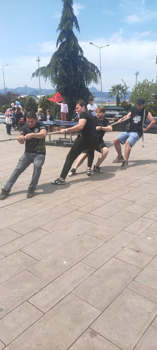Giresun Atapark’ta Geçlik haftası Halat çekme yarışmaları yapıldı - 2