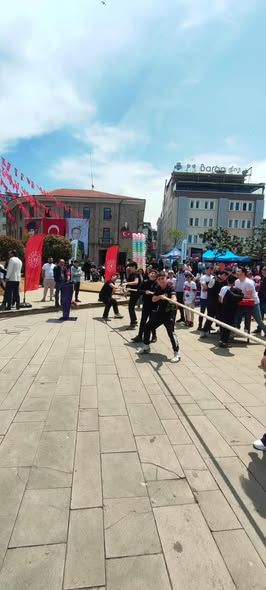 Giresun Atapark’ta Geçlik haftası Halat çekme yarışmaları yapıldı - 3