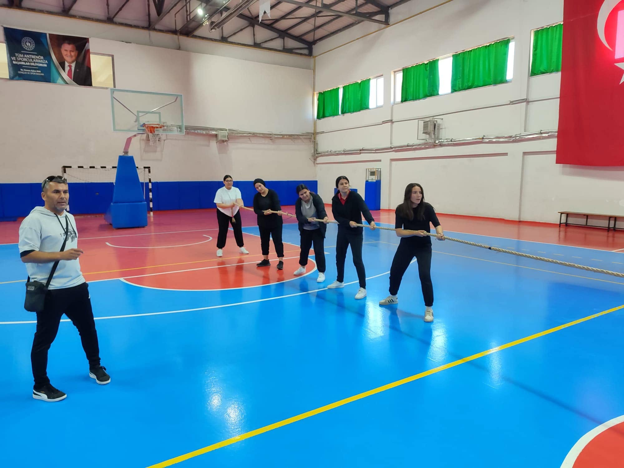 The Tug-of-War Federation’s Mut District Representative, Yücel Buğdaycı, and the Mut District Youth and Sports Directorate organized a Tug-of-War Championship as part of the Youth Week program. The event has concluded, and we would like to thank everyone - 1
