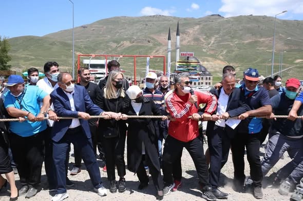 Erciyes Dağında Türkiye'nin En Başarılı Belediye başkanları ile birlikte. - 1