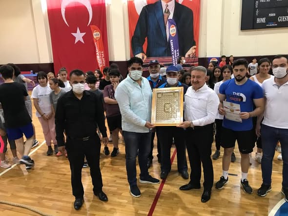 Mersin Halat Çekme Minikler Yıldızlar Gençler Büyükler Şampiyonası yapılmıştır. - 1